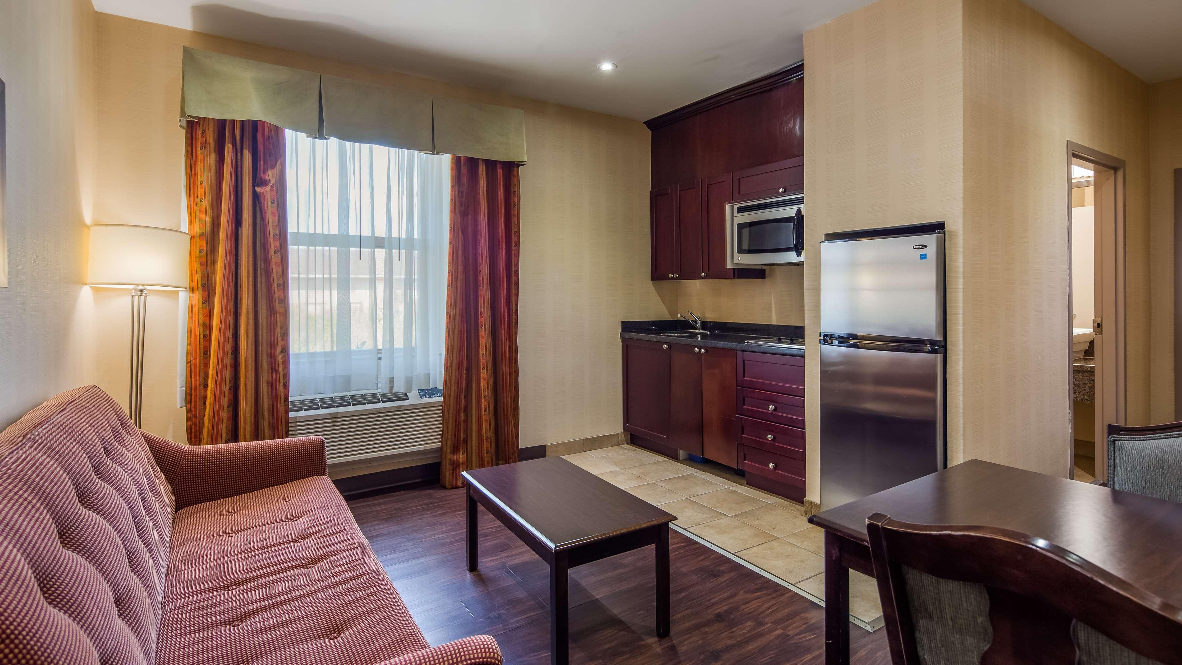 Best Western Plus Bowmanville Eksteriør billede