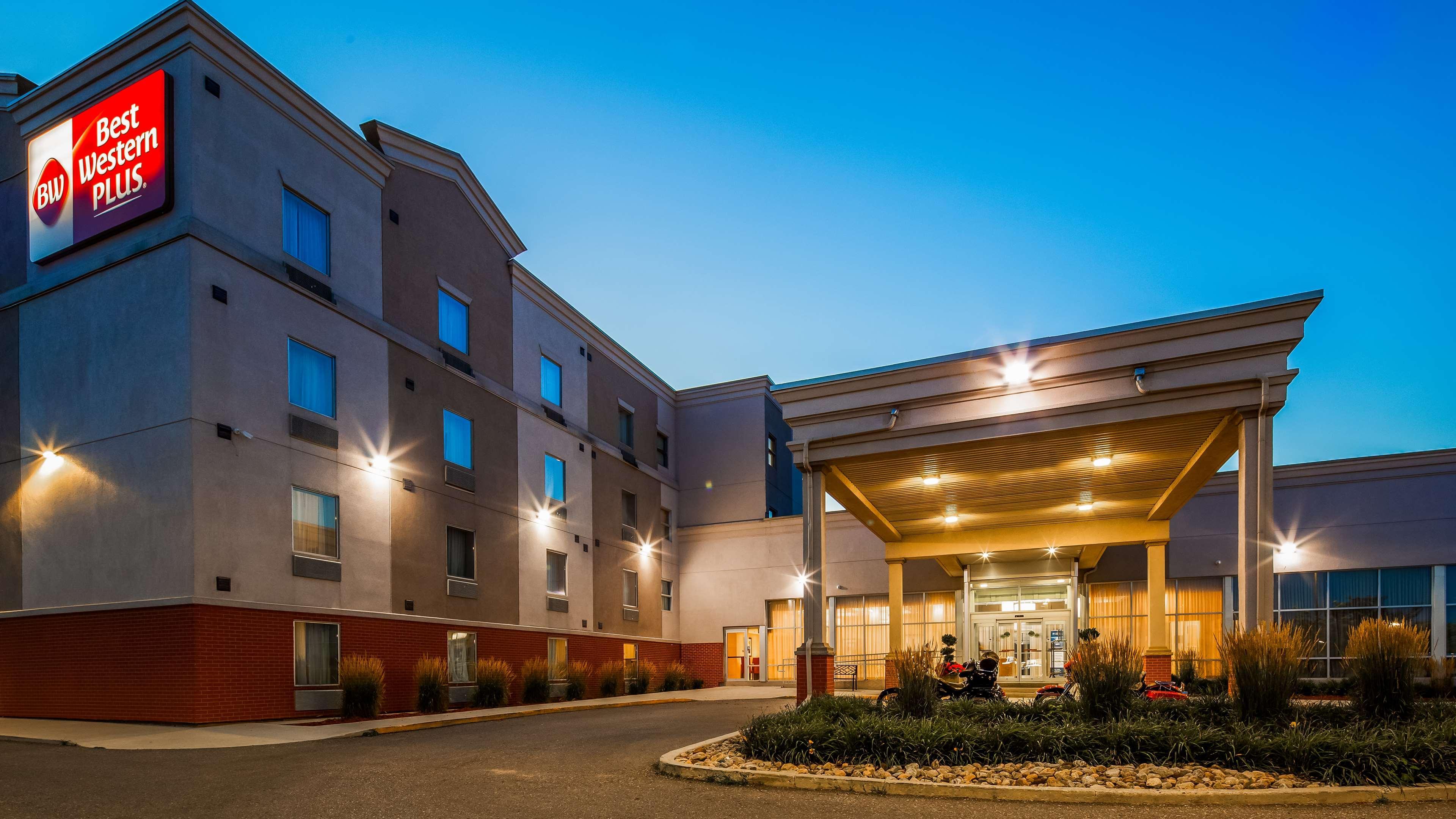 Best Western Plus Bowmanville Eksteriør billede