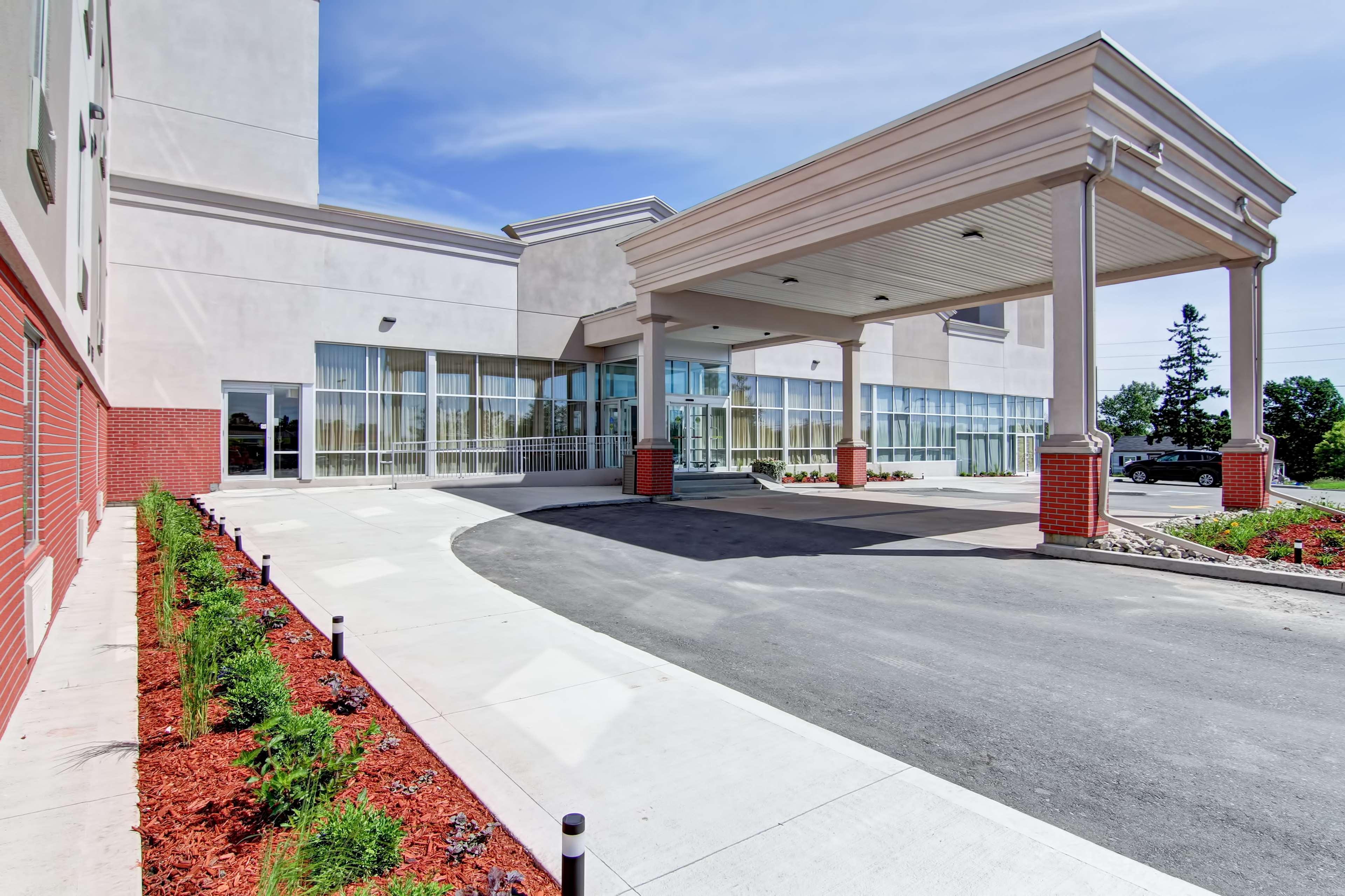 Best Western Plus Bowmanville Eksteriør billede