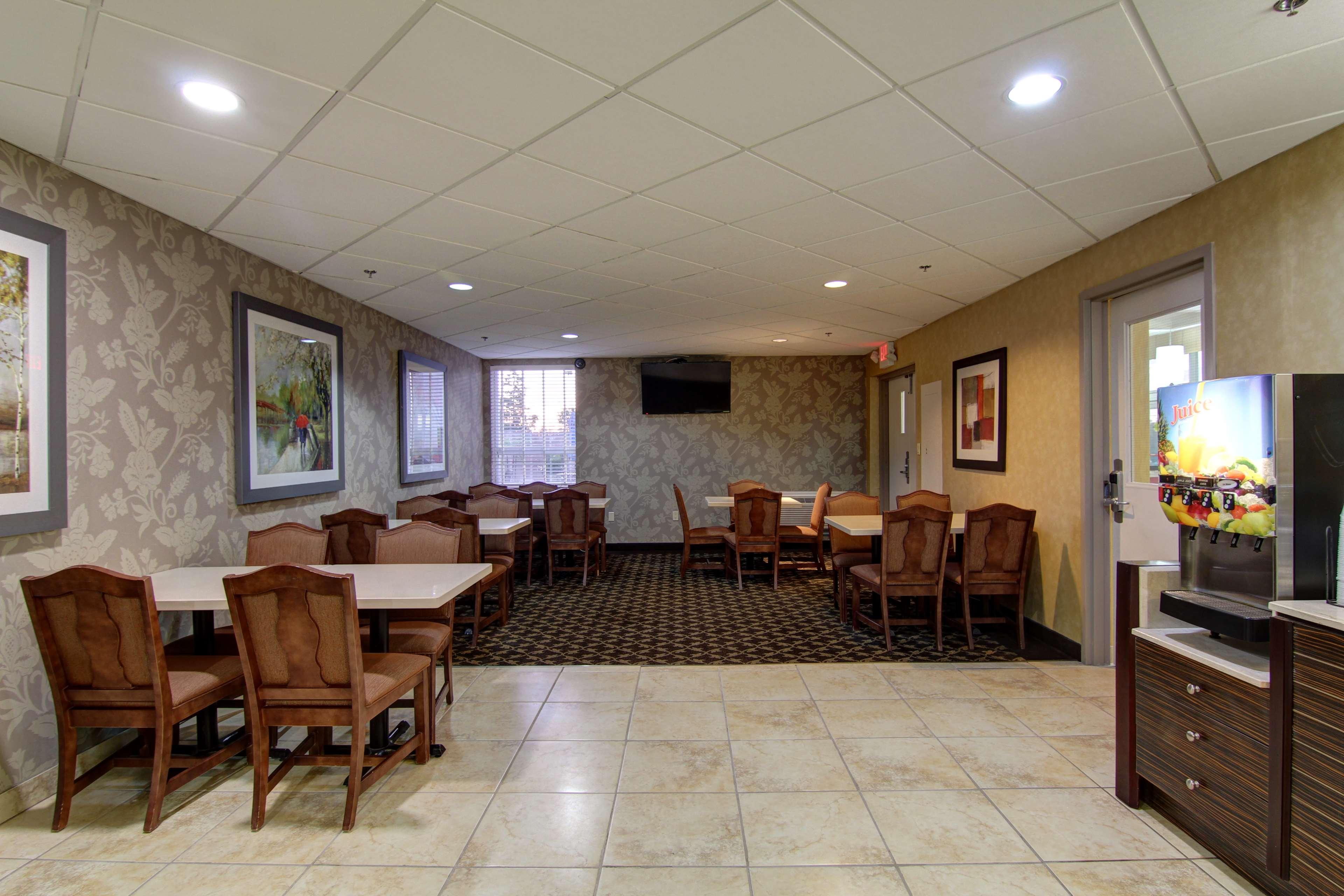 Best Western Plus Bowmanville Eksteriør billede