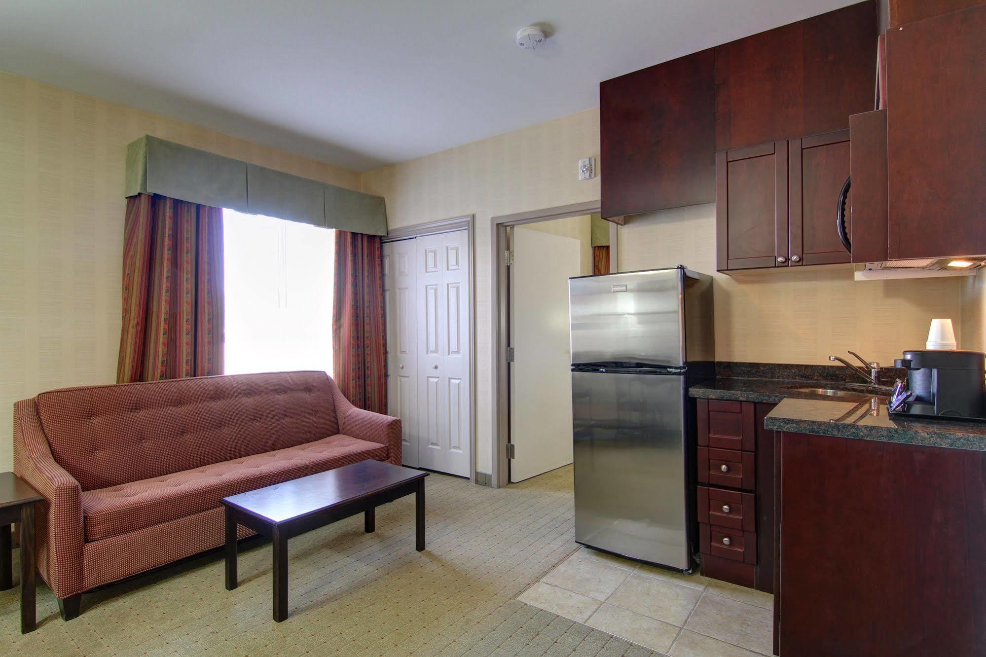 Best Western Plus Bowmanville Eksteriør billede