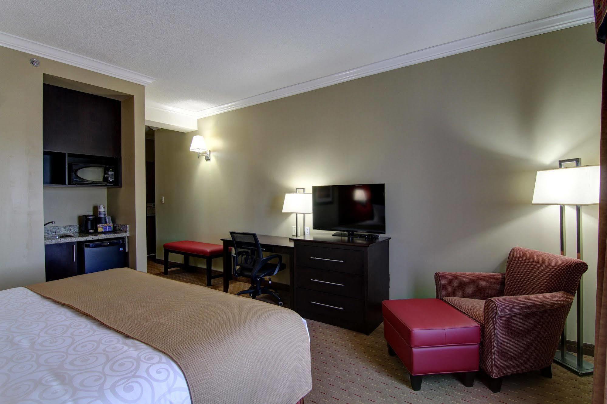 Best Western Plus Bowmanville Eksteriør billede